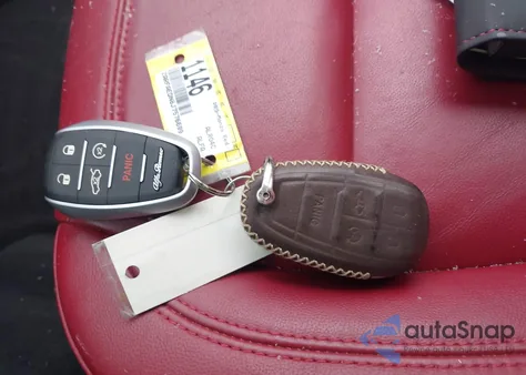 2018 Alfa Romeo Giulia z USA, uszkodzony, nr VIN ZARFAEDN8J7576699